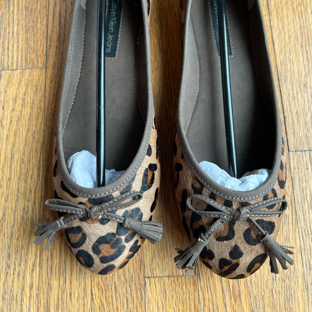 Calvin Klein leopard textured ballet flats